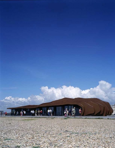 Fascinující realizace designéra Thomase Heatherwicka - Seaside restaurant, East Beach Cafe, Littlehampton - foto: heatherwick.com