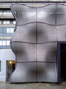 Fascinující realizace designéra Thomase Heatherwicka - Vstup do London's Guy's Hospital - foto: Rasto Udzan