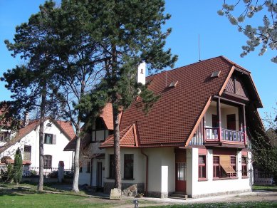 <plaintext>Lecture by Damjan Prelovšek in Prague</plaintext> - Trmal's Villa (1903) by Jan Kotěra in Prague's Strašnice. - foto: Zdeněk Hrabica