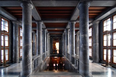 <plaintext>Lecture by Damjan Prelovšek in Prague</plaintext> - Main staircase of the University Library, Ljubljana 1936-41 - foto: Petr Šmídek, 2008