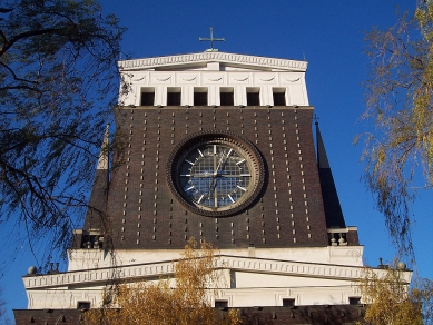 <plaintext>Lecture by Damjan Prelovšek in Prague</plaintext> - The tower of the Church of the Most Sacred Heart of Our Lord in Královské Vinohrady, Prague 1928-32 - foto: Petr Šmídek, 2005