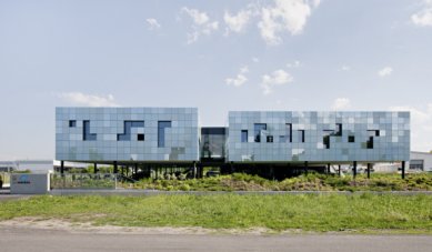 Sídlo firmy Markas v St. Pölten od feld72 - foto: Hertha Hurnaus 