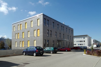 6,5 kWh/m²! Projekt «Green Offices» ve švýcarském Givisiezi překonává v otázkách spotřeby energie veškeré rekordy… - foto: Corinne Cuendet Clarens