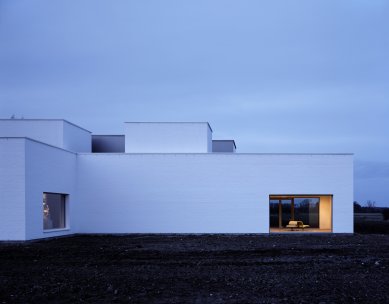 Stirling prize 2009 - nominované stavby - Tony Fretton Architects: Fuglsang Kunstmuseum - foto: Helene Binet