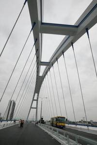 V Bratislavě byl otevřen nový most přes Dunaj Apollo