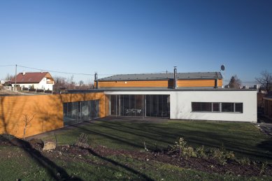 Galerie Jaroslava Fragnera představí ateliér Kamil Mrva architects - Rodinný dům, Kopřivnice - foto: Studio TOAST