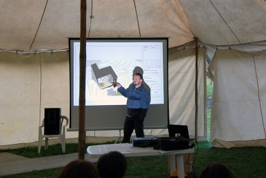 Z průběhu studentského workshopu Trojská louka  - foto: Petr Šmídek, 2010