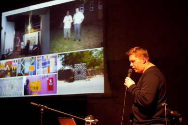 Bez hranic - postřehy z březnové přednášky Kruhu   - Pavel Nasadil z ateliéru FAM architekti představil projekt dopravního řešení do ghanské Akry. - foto: Tomáš Souček, 2010