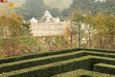 Bloudění zelení - Schönbrunn - foto: gardenpanorama.cz