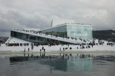 Vídeňská výstava "Mies van der Rohe Award 2009" - Norská národní opera & balet, Oslo, Norsko. Ateliér: Snøhetta / Kjetil Trædal Thorsen, Tarald Lundevall, Craig Dykers - foto: © Jiri Havran