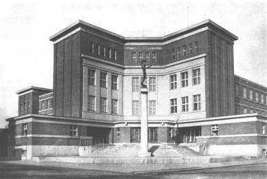 Josef Gočár byl velkým stavitelem českého kubismu