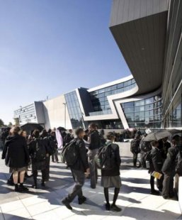 Gymnázium v Brixtonu od Zahy Hadid - foto: Zaha Hadid Architects