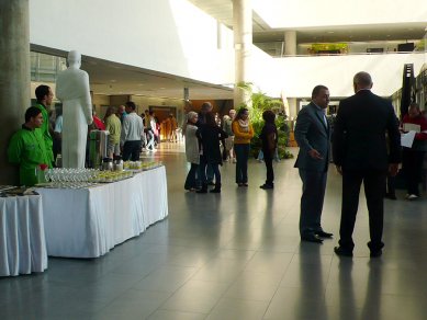 Martin Roubík. architect – exhibition at the Alexandria Library - Opening of the exhibition – on the right Jiří Slavík, Charge d'affaires a.i., head of the Czech Republic Embassy in Egypt and Mamdouh Mohamed Zahran, honorary consul of the Czech Republic in Alexandria. - foto: Regina Loukotová