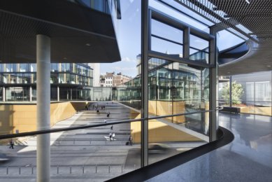 Insurance company headquarters in Aachen by kadawittfeldarchitektur - foto: Jens Kirchner, Düsseldorf