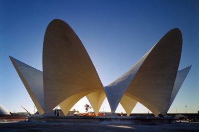 Výstava Félixe Candely v Berlíně - Restaurace L'Oceanogràfic ve Valencii (1997) - foto: Enrique Carrazoni