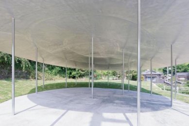 Projekt Inujima Art House od Kazuyo Sejimy - Nakanotani Gazebo - foto: Iwan Baan