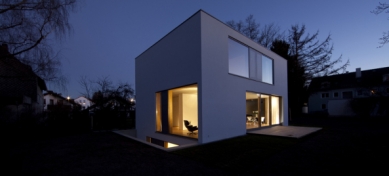 Bílý dům v Mnichově od *neutardschneider architekten - foto: Maria Dorner