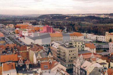 Nové divadlo v Plzni za miliardu se dostalo do seznamu investic - Pohled z věže kostela sv. Bartoloměje