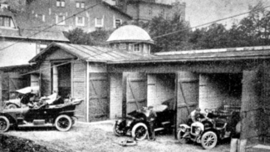 Královéhradecký architekt a urbanista Oldřich Liska - Oldřich Liska, automobilové garáže ing. Josefa Nováka v Hradci Králové, garážová část, 1911 (zbořeno) - foto: archiv autora