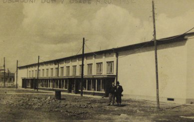 Královéhradecký architekt a urbanista Oldřich Liska - Oldřich Liska, obchodní dům, Opava, 1952 - foto: archiv autora