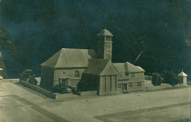 Královéhradecký architekt a urbanista Oldřich Liska - Oldřich Liska - model evangelického kostela v Pečkách, 1914 - foto: archiv autora