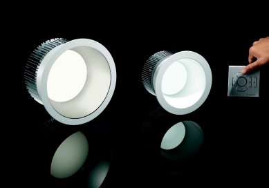 ZUMTOBEL získal dvě ocenění iF produkt design award 2011 - Svítidlo PANOS INFINITY LED - foto: Zumtobel Lighting