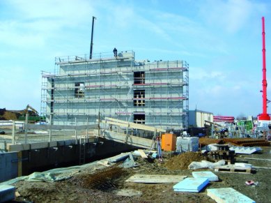 FERMACELL fiber gypsum boards in the world's most energy-efficient office building - The status of the juwi building in April 2008.