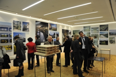 Světelné centrum Praha hostí výstavu „Stavění v souvislostech“