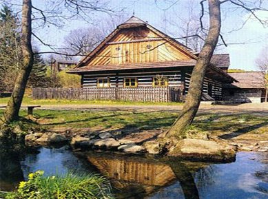 Pasivní domy I. - Obr. 5 - Vodní mlýn z 16. stol. - foto: archiv autora