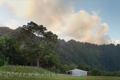 Building in Lagoa das Furnas by Aires Mateus - foto: FG+SG – Fernando Guerra, Sergio Guerra